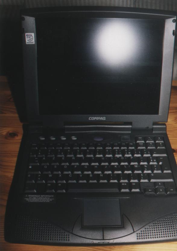 compaq-armada-1570-front.jpg